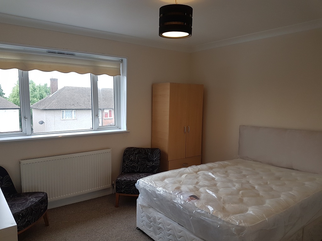 Camera dubla in Hainault / Grange Hill